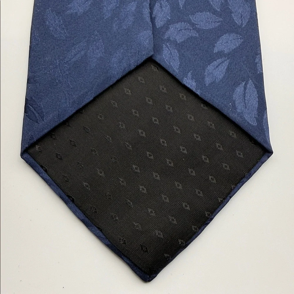 Wembley Scrooge Bah Humbug Christmas necktie Joy to the World 100% Silk Made USA